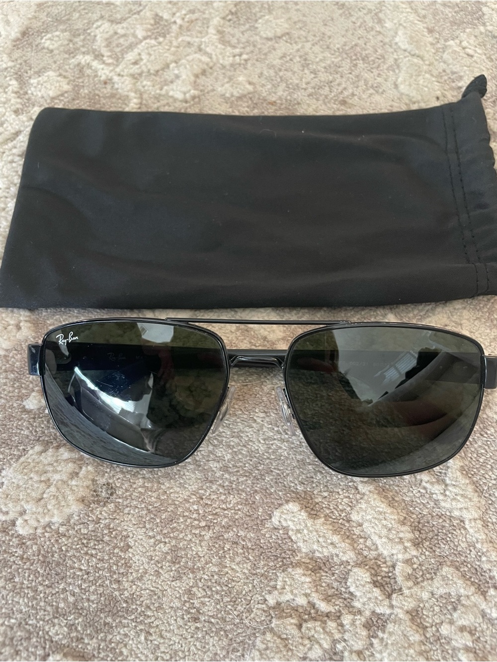 Ray-Ban Black Metal Aviator-Style Sunglasses